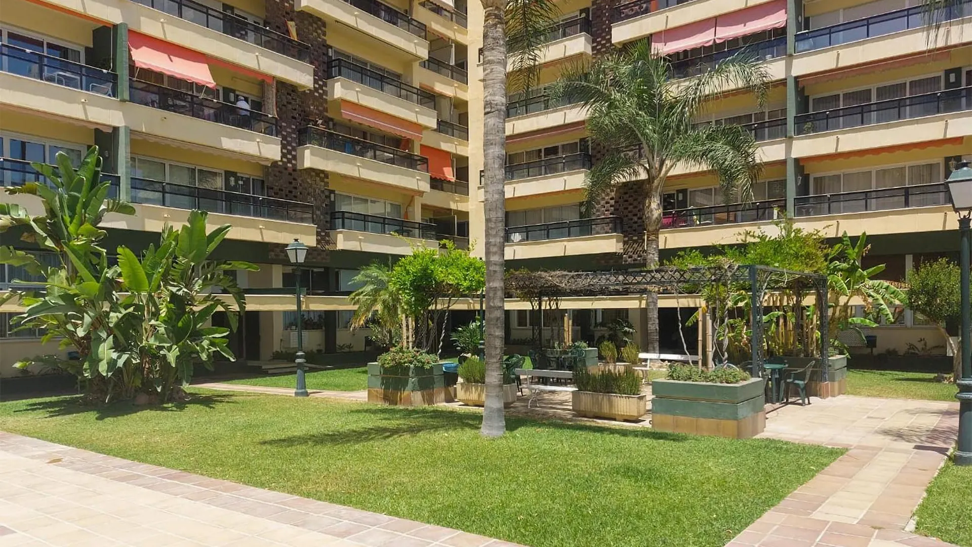 Cozy Apartment In Torremolinos With Wifi